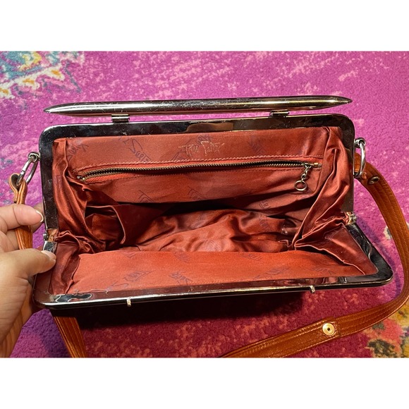 1970s Ruth Saltz Tan Leather Handbag - Picture 7 of 9